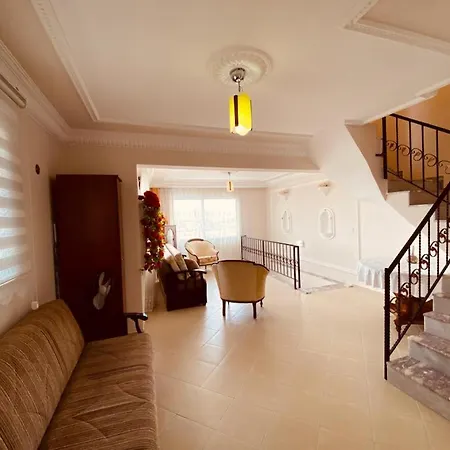 Kusadasi'nda Ozel Havuzlu Efes Kusadası