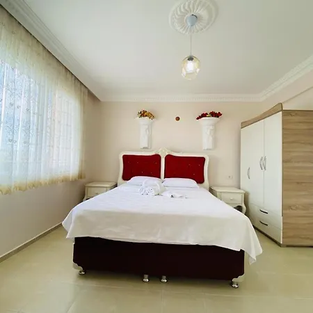 Kusadasi'nda Ozel Havuzlu Efes * Kusadası
