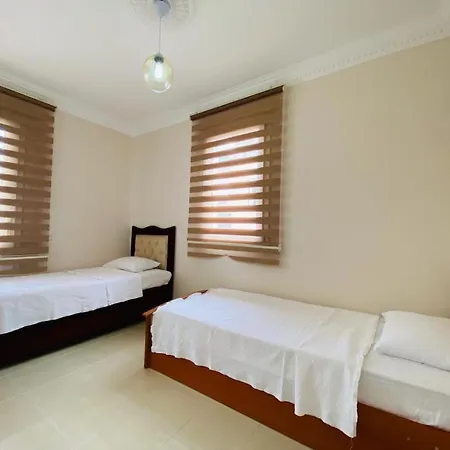 Kusadasi'nda Ozel Havuzlu Efes Villa Kusadası